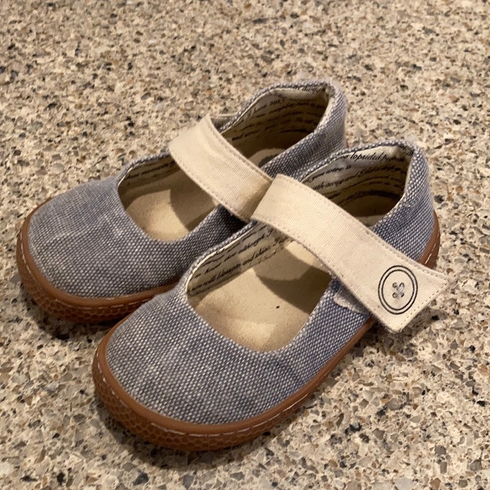 Size 10 Livie & Luca Shoes
